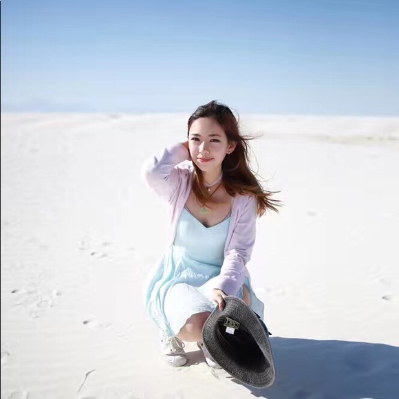 Meet your Posher, Mia - Picture 3 of 3